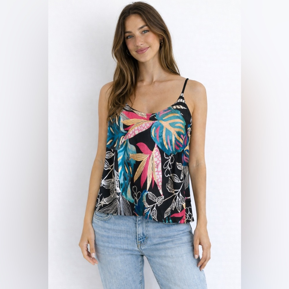 VENUS Multicolor Tropical Print Women's Top‎